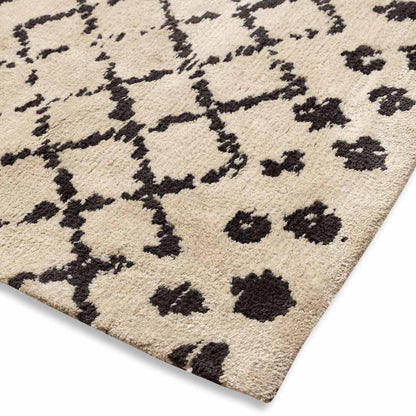 Handcrafted Tufted Rug